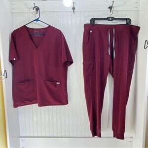 Figs Maroon Scrub Set size Women’s XXL